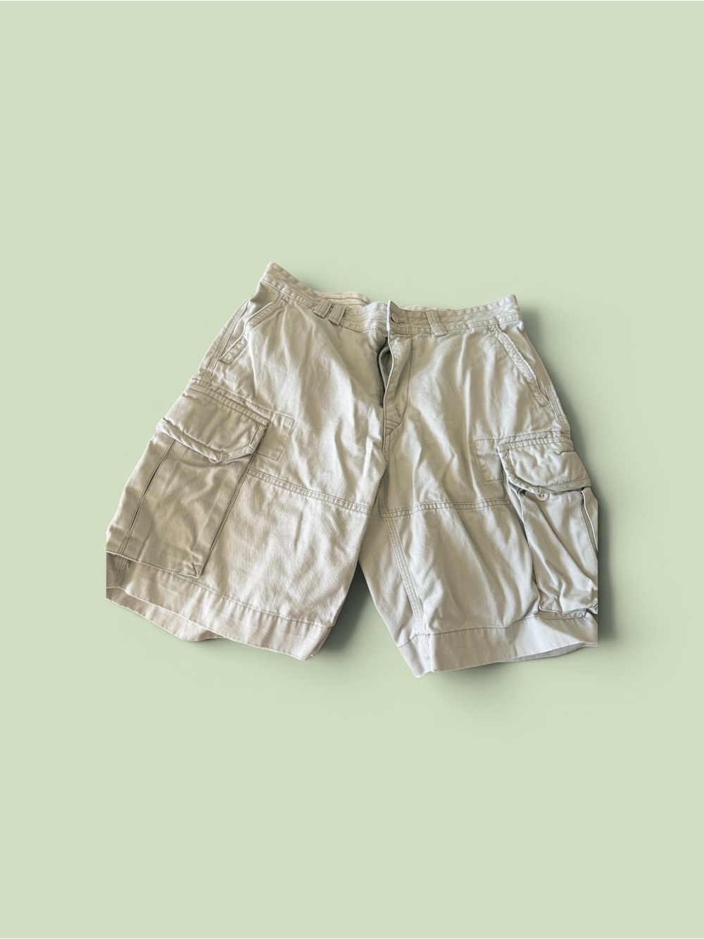 Ralph Lauren Beige Cargo Shorts with Utility Pockets 100% cotton size 34